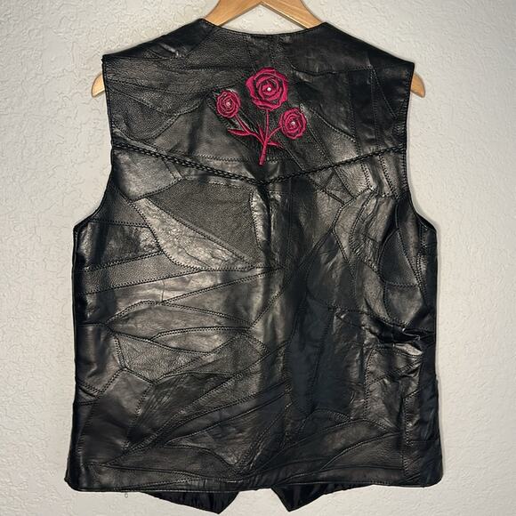 Black Leather Moto Vest Embroidered Roses Biker Gang Pockets Halloween Goth - Picture 5 of 6